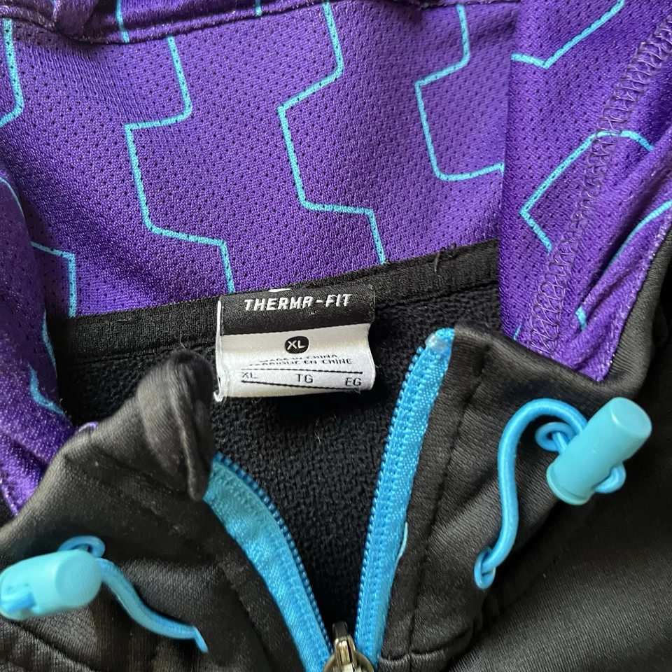 Sudadera con capucha de baloncesto Nike LeBron XI Circuitry Hero ajuste térmico para hombre talla XL Foto 3 de 4