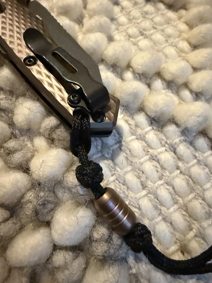 Navaja de Bolsillo Plegable Inmunidad Parcial Hecha en Banco - Excelente Estado Foto 3 de 4