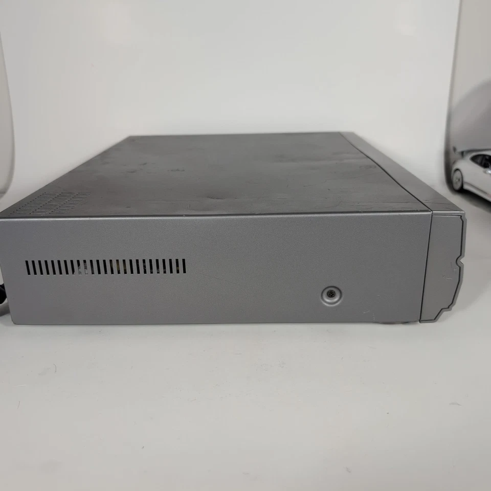 Медиаплеер комбинированный кассетный Samsung DVD-V1000 DVD VHS протестирован рабочий подарок - Изображение 3 из 4