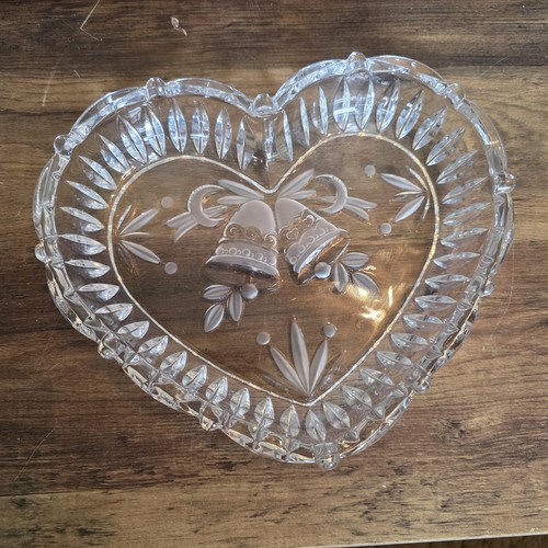 Mikasa HEART Frosted Bell TRAY Holiday Classic Bowl Cookie Candy Ribbed 9"x7.5"