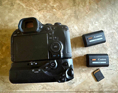 Canon EOS R6 Mark III 32.5MP Touchscreen & 2 batteries & 64GB SD card, Extention