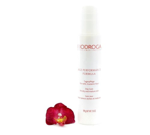 Biodroga Age Performance Formula Day Care for Dry and Mature Skin 200ml Salon S Biodroga Age Performance Formula Day Care for Dry and Mature Skin 200ml Salon S