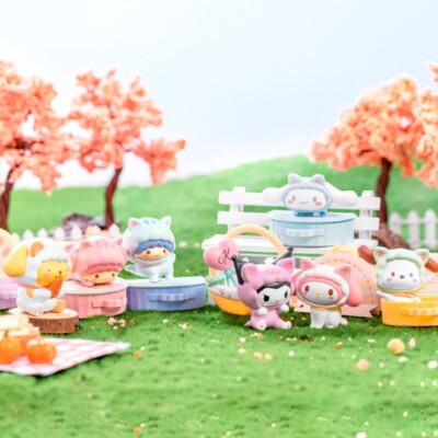 Miniso Sanrio pcs Blind Box Hide Seek Series May Chaser Cinnamomroll  Kuromi