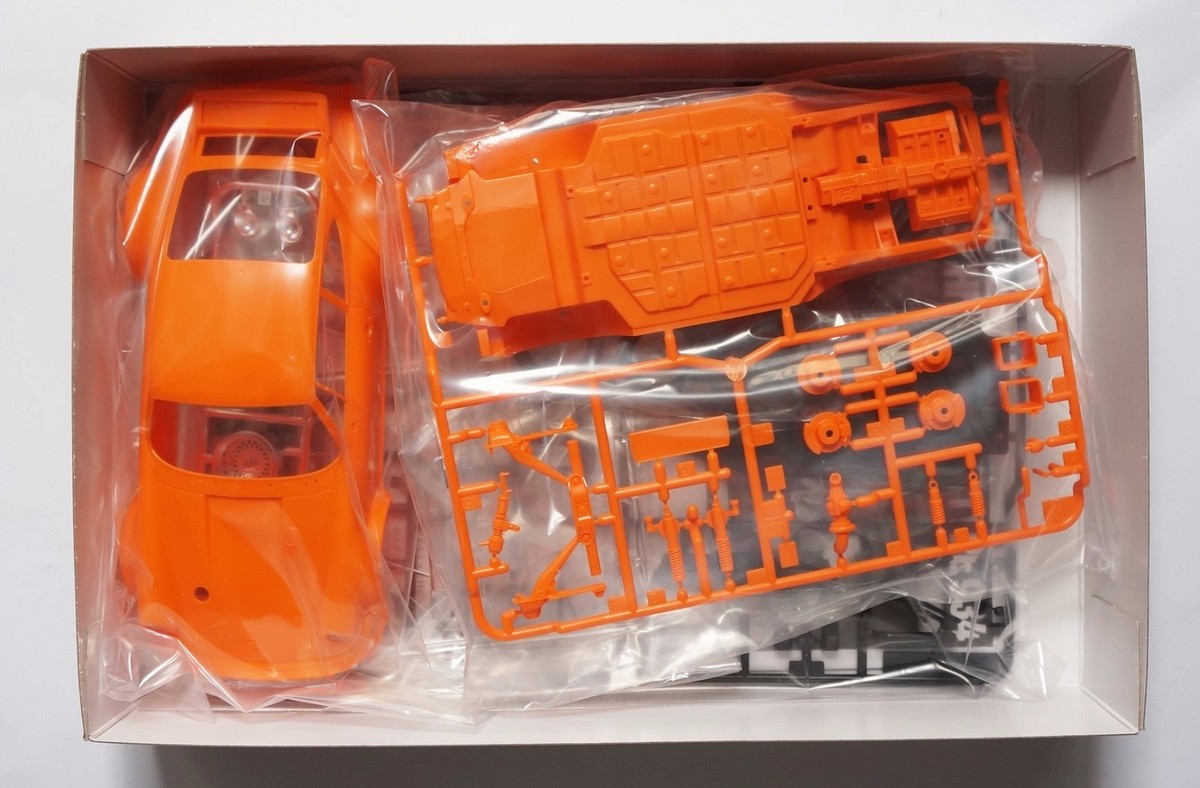 TAMIYA 1/24 Porsche Turbo RSR Type 934 Jagermeister w/ photo