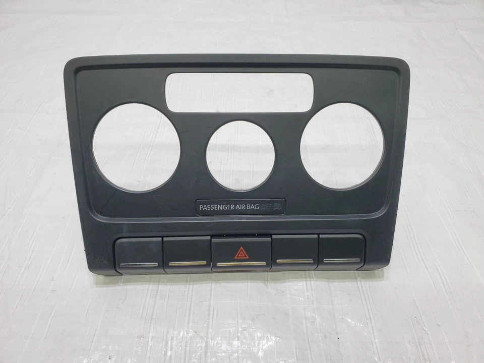 Panel de ajuste interior Volkswagen Beetle 2012-2019 control de clima con interruptor de peligro Foto 3 de 4