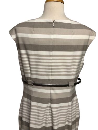 Abito da donna Calvin Klein beige vita bianca a righe senza maniche cintura taglia 12 - Foto 4 di 7