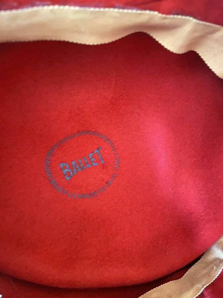 Vintage Mr Milton B Altman Ladies Red Velour Hat Ballet Brand New York Fifth Ave - Image 4 of 4