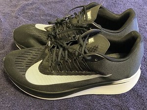 nike zoom fly anthracite