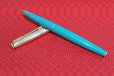 PARKER 61 ヴィンテージ万年筆　USA Parker 61 Fountain Pen Turquoise Barrel Gold 1/10 12 Gold filled