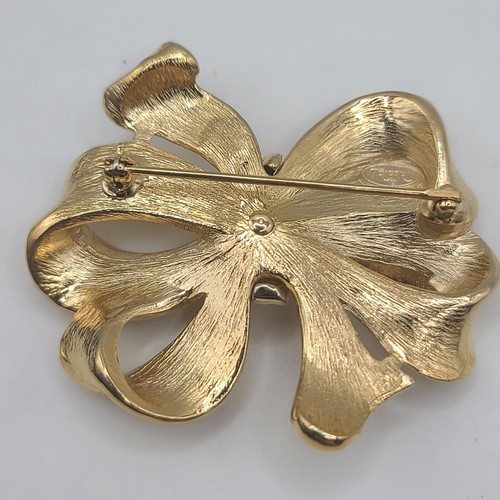 Vintage Trifari Brooch Bow Signed - Picture 8 of 10