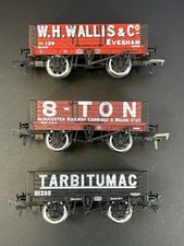 Bachmann - OO Gauge - 3 x Private Owners 5 Plank Mineral Wagons