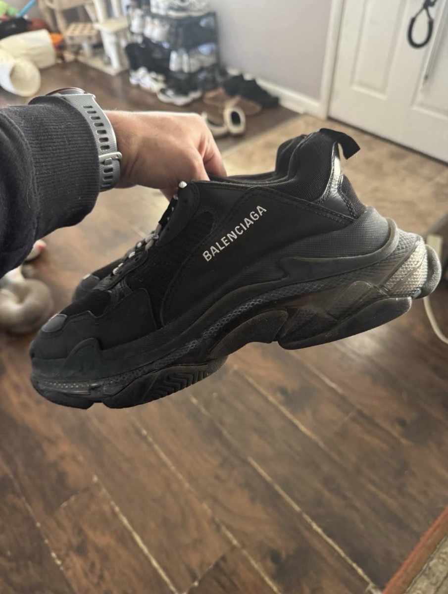 Balenciaga Triple S Black Lace Up Low Top Men's Sneakers Athletic