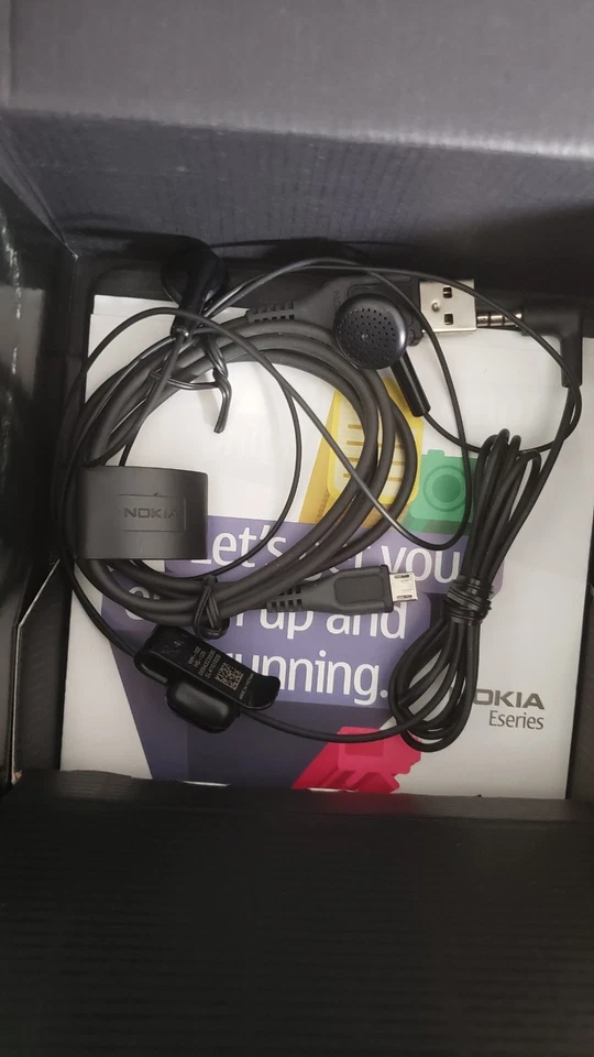 New Nokia E63 (Unlocked) Mobile Phone Boxed Blue - Image 4 of 4