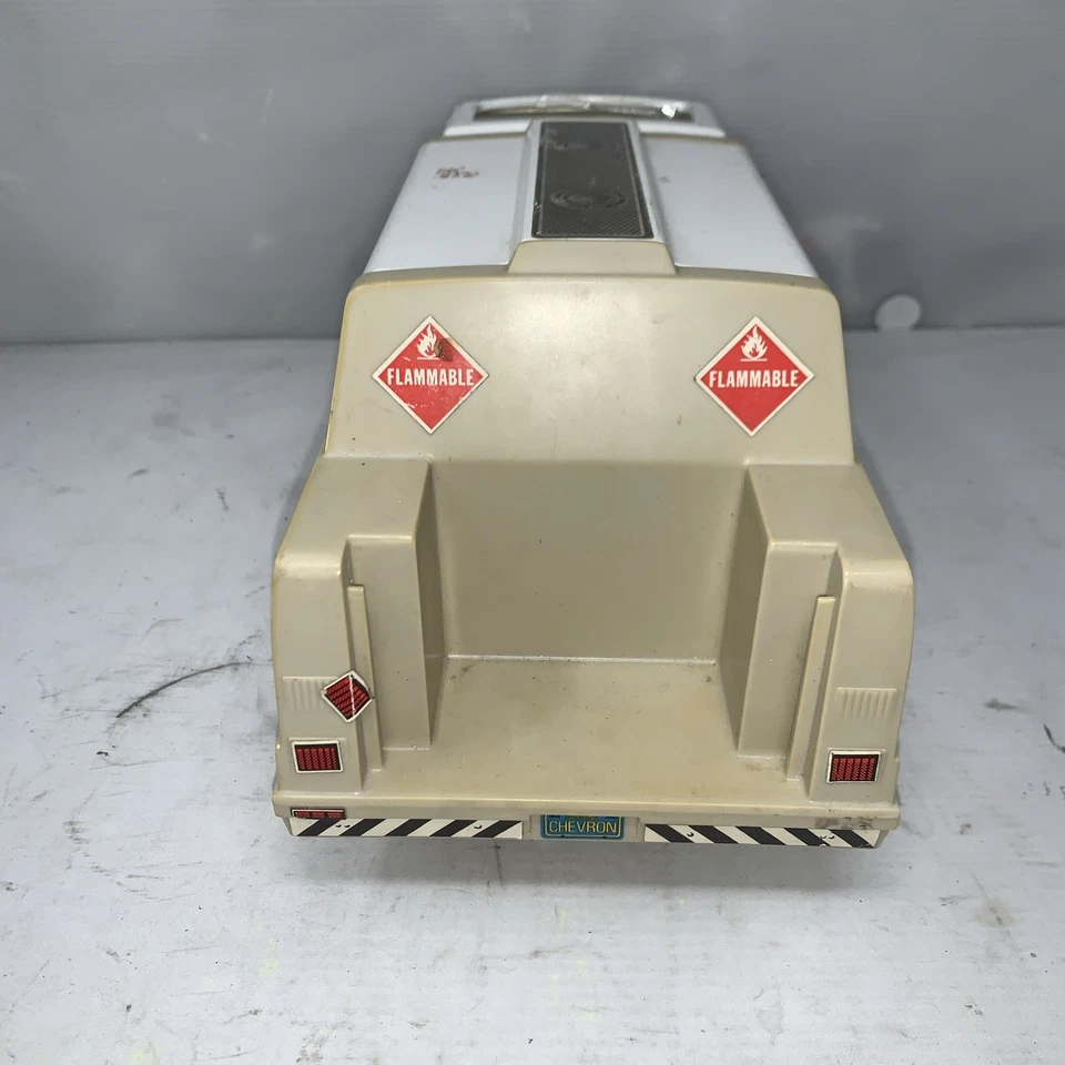 Camión promocional Chevron de acero prensado Tonka XR-101 vintage años 70 hecho en EE. UU.  Foto 4 de 4