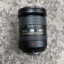 Nikon AF-S DX NIKKOR 18-200mm f/3.5-5.6G IF-ED VR Zoom Lens Nikon F Mount