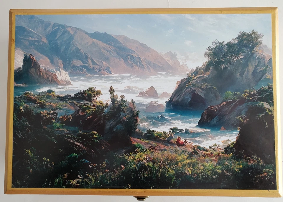 Escritorio vintage con pendiente de madera / escritorio victoriano con pegatina de Big Sur Foto 2 de 4