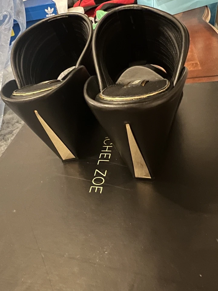 NUEVAS Cuñas Rachel Zoe Talla 7.5 Keyla Sin Cordones Cuero Negro Acento Dorado Puntera Abierta Foto 3 de 4