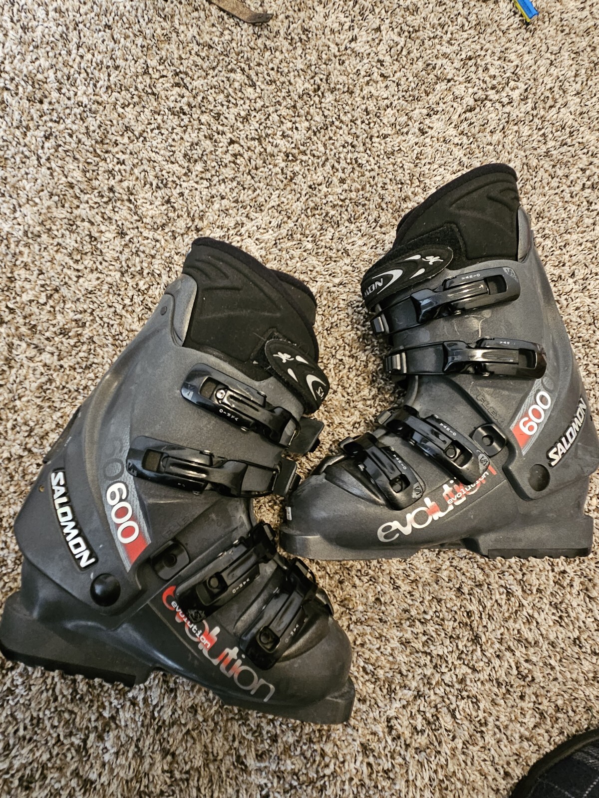 Stivali da sci Salomon Evolution 600Taglia 22 0 US 3 colore neri usati