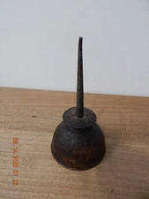 VINTAGE SINGER SEWING MACHINE COPPER THUMB PUMP OIL CAN EMBOSSED LETTERING USA