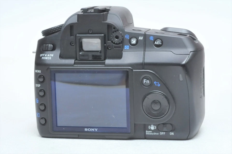 Cámara réflex digital Sony Alpha a200 con kit de lente Minolta 50 mm F1,7 Foto 3 de 4