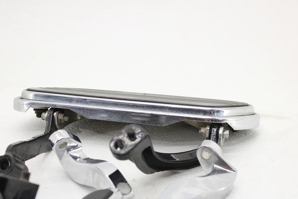 Juego reposapiés delantero y trasero Harley Davidson Touring 09-23 Foto 2 de 4