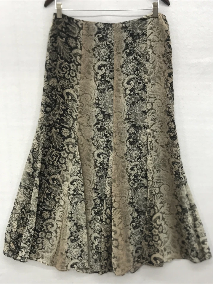 Tape Measure Women's Skirt Size 8 Floral Faux Lace Fitted Flair Black Beige - Image 2 of 4