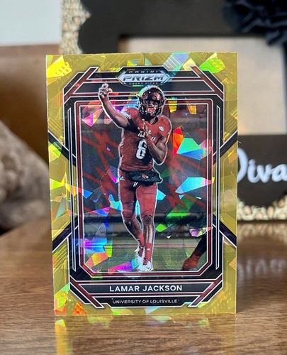 2019 Panini Donruss Elite Lamar Jackson Jersey Card #8 Ravens – Prizm Style Refractor, Ungraded