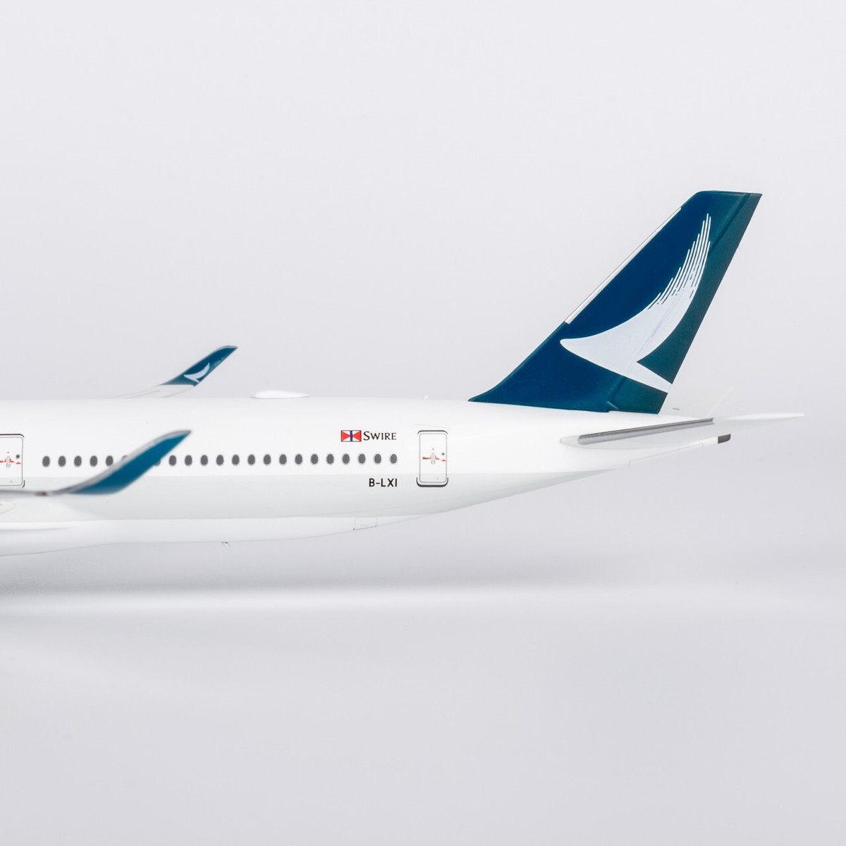 1:400 NG Model Cathay Pacific Airbus A350-1000 B-LXI Diecast