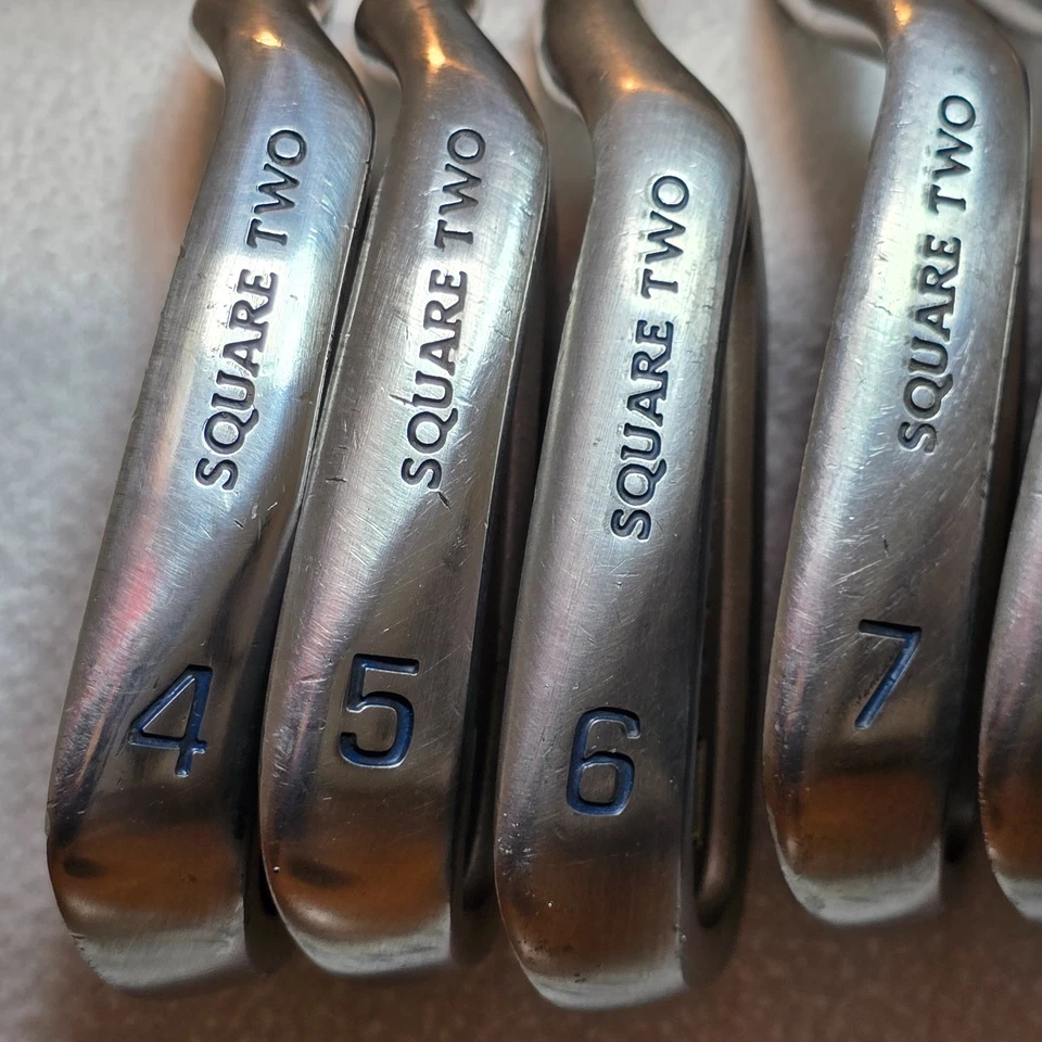 Dos hierros cuadrados ligeros y fáciles de gran tamaño 4-9, P, S 8 hierros diestro damas LPGA Foto 3 de 4