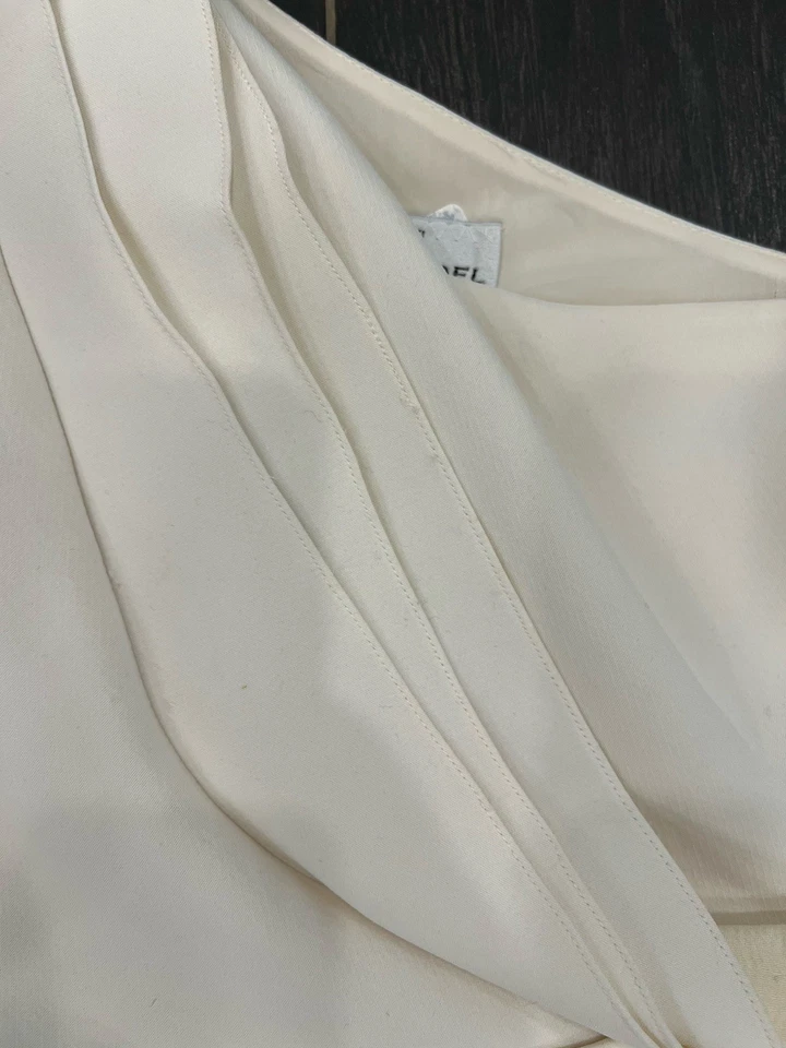 Vestido de um ombro J.Mendel marfim enfeitado tamanho 8 - Imagem 3 de 4