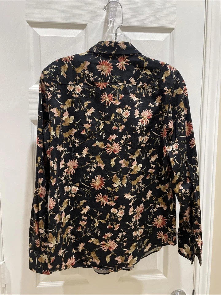 Blusa Camisa Para Mujer CHAPS Sin Plancha Talla M Preciosa Blusa Roja Negra Floral Botón Foto 3 de 3