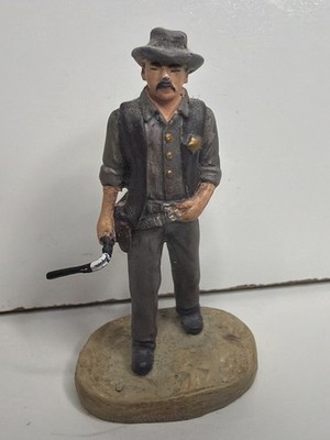 Hawthorne village Virgil Earp Figure ** Rare