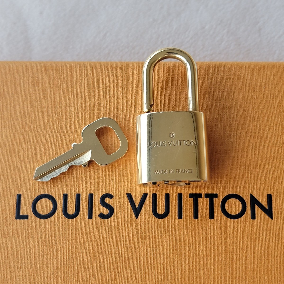 LOUIS VUITTON Lock & Key Set Padlock (#308) For Speedy Alma