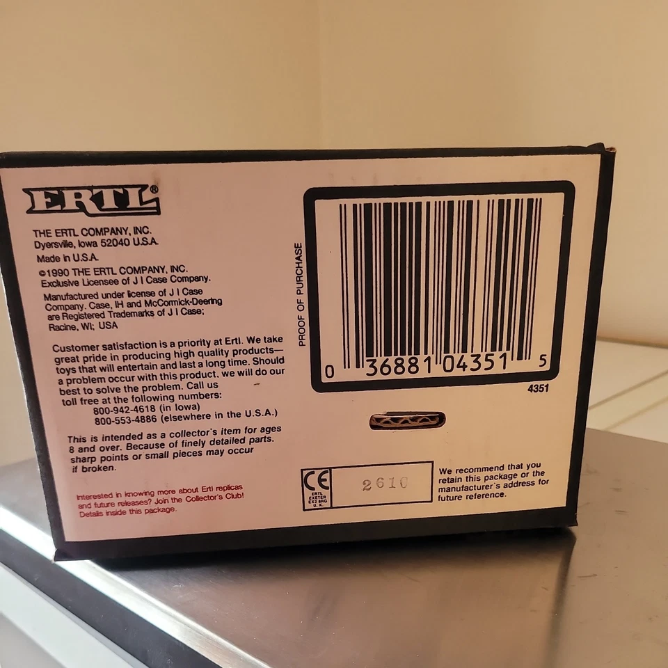 1917-37 IH "McCormick-Deering Model M" (1:6) Green Diecast Engine, Ertl (#4351) - Image 4 of 4