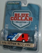 1976 Dodge B100 Van Mopar Direct Connection 1:64 Blue Collar Greenlight