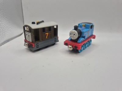 Toby Thomas & Friends Take n Play Die Cast Engine Train 2002 & Thomas Konvolut X2