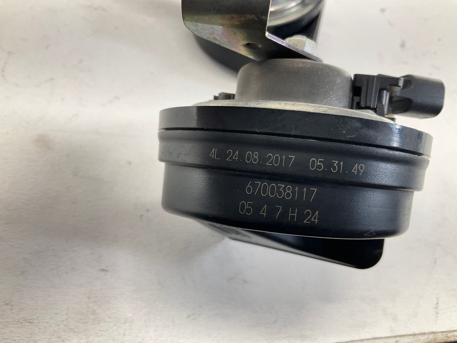 14-20 MASERATI Ghibli High & Low Note Signal Horn CM