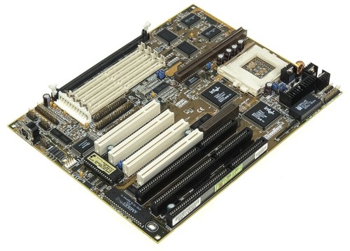 ASUS P/I-P55TVP4 SOCKET 7 SDRAM 4X SIMM 4X PCI 3X ISA - Photo 2/2
