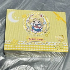 Sailor Moon Trading Card Game 13 Pack CCG Carry Case Style Booster Box Yellow