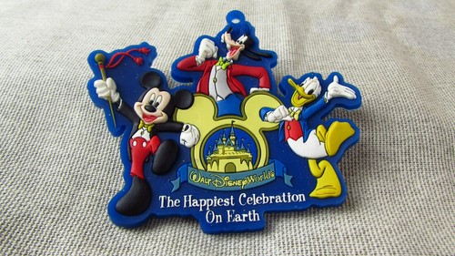 Disney's 'The Happiest Celebration On Earth' Magnet - Picture 1 of 3