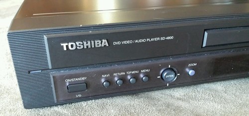 Toshiba SD-4800 Lettore DVD video/audio testato con telecomando SE-R0071 - Foto 6 di 11