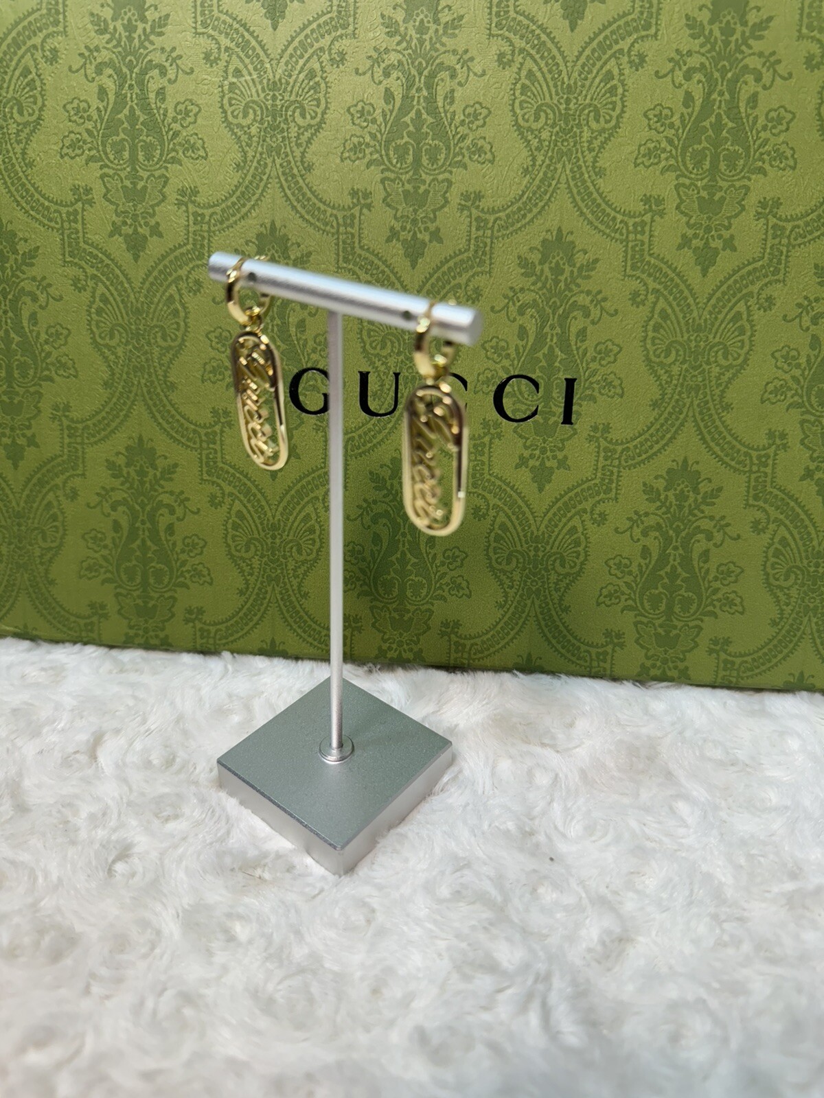 Auth Gucci Script Dangle Earrings Polished Gold T… - image 3