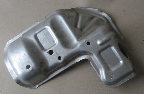 VW Audi Seat Skoda Hitzeschutzblech Warmluftfangblech Warmluftblech 04C253041F