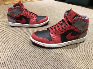 jordan 1 mid fire red