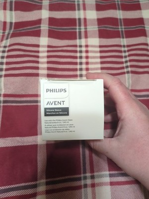 Philips Avent Blue Silicone Sleeve for use with Avent Glass Natural 8oz Bottle