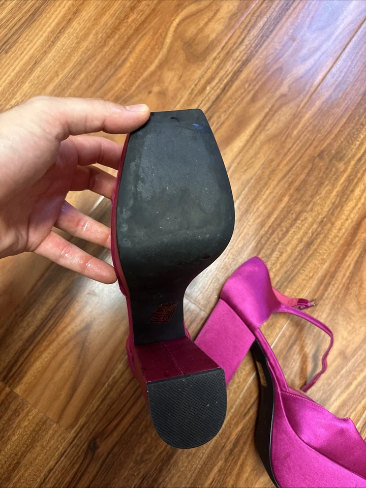 Zapatos de salón Jeffrey Campbell de satén con plataforma rosa talla 7,5 Foto 3 de 4