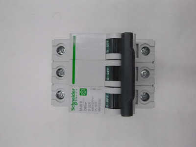 SCHNEIDER ELECTRIC M9F23332 MINIATURE CIRCUIT BREAKER MULTI 9 C60 SP D 32A