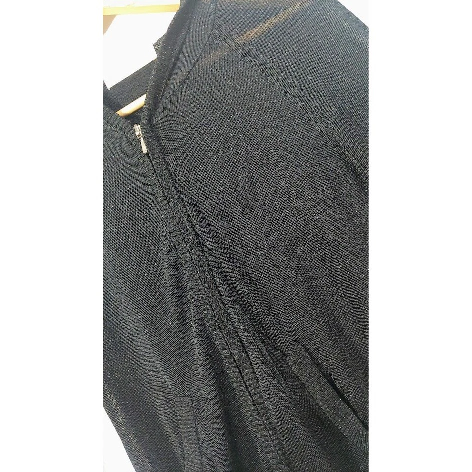 Moletom com capuz ZARA preto metálico malha com zíper manga cardigã suéter malha ombros M - Imagem 4 de 4