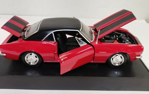 1967 Chevrolet Camaro Z/28 Red & Black Special Edition Maisto 1:18 Diecast - Picture 6 of 10