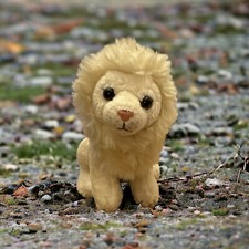 Vintage FAO Schwartz Toys R Us White Lion Plush Stuffed Animal 6 in